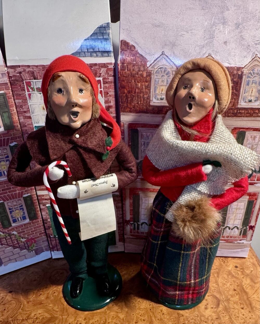 Vintage Byers Choice Carolers Pair 1989 Man & Woman Stocking Hat & Muff- PAIR18